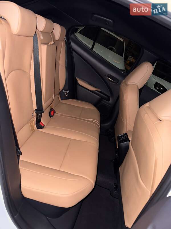 Внедорожник / Кроссовер Lexus UX 2023 в Одессе