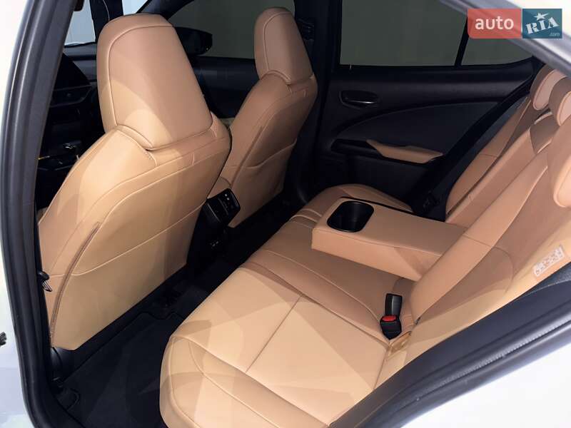 Внедорожник / Кроссовер Lexus UX 2023 в Одессе