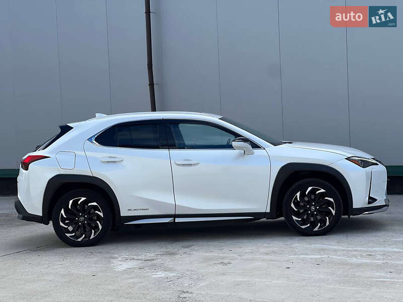 Позашляховик / Кросовер Lexus UX 2022 в Вінниці