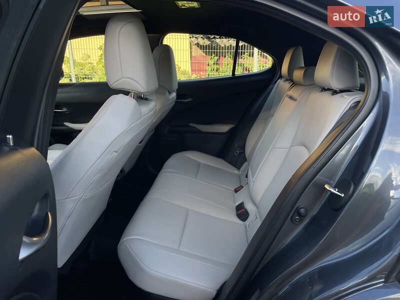 Позашляховик / Кросовер Lexus UX 2022 в Львові