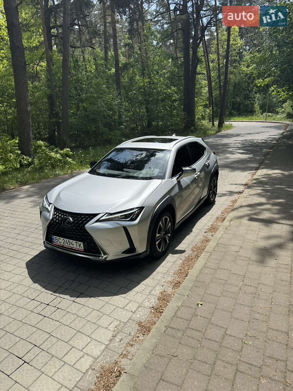 Внедорожник / Кроссовер Lexus UX 2020 в Львове