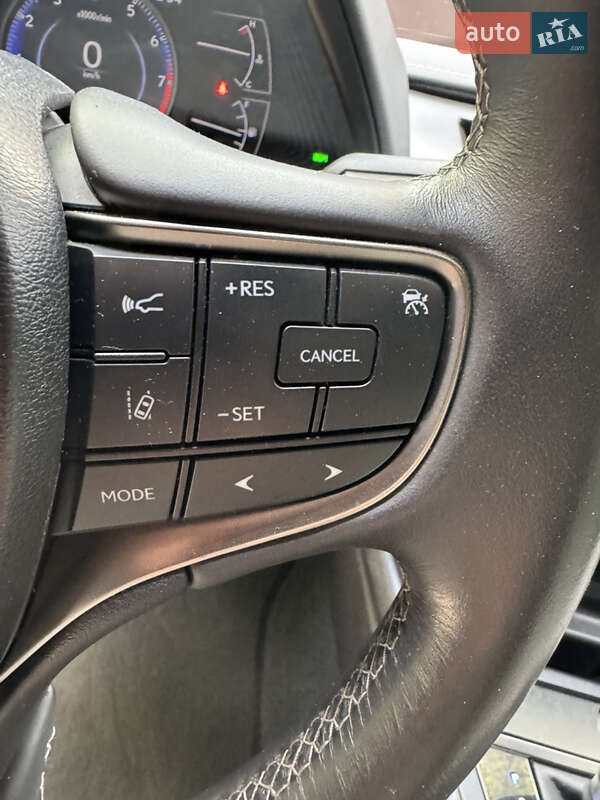 Внедорожник / Кроссовер Lexus UX 2020 в Львове