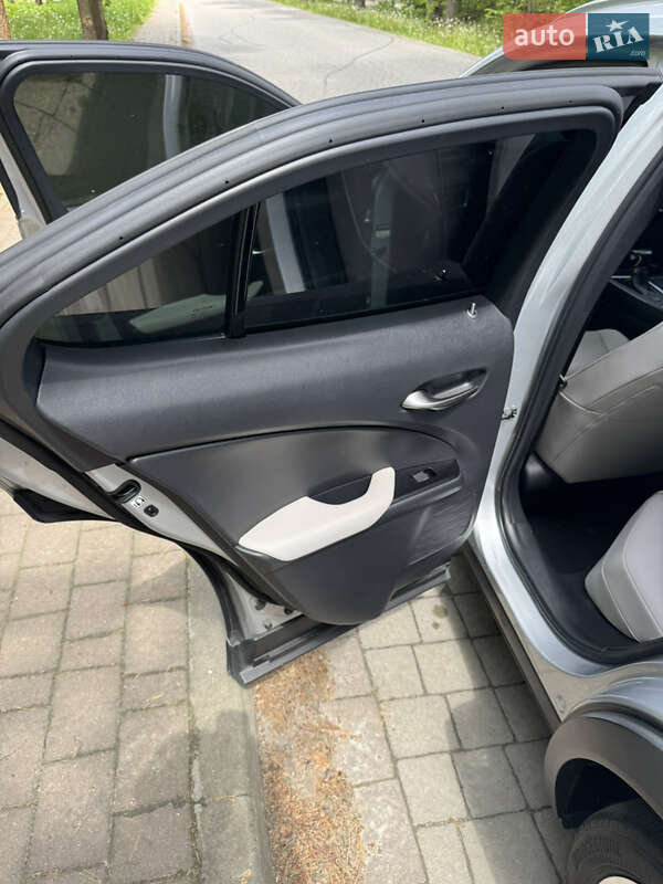 Внедорожник / Кроссовер Lexus UX 2020 в Львове