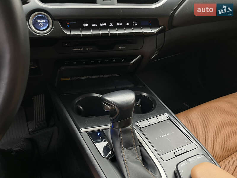 Внедорожник / Кроссовер Lexus UX 2020 в Одессе