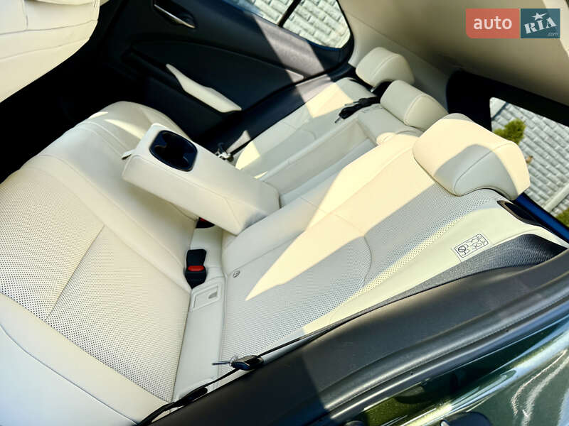 Внедорожник / Кроссовер Lexus UX 2021 в Днепре