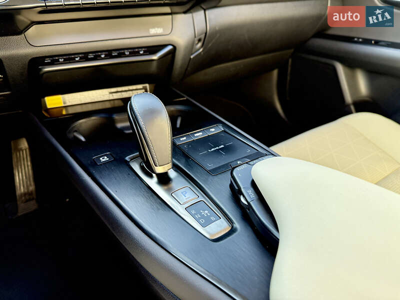 Внедорожник / Кроссовер Lexus UX 2021 в Днепре