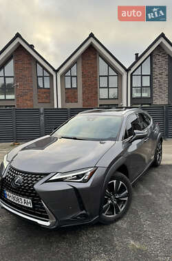 Внедорожник / Кроссовер Lexus UX 2020 в Киеве