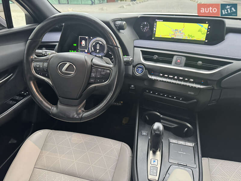 Внедорожник / Кроссовер Lexus UX 2022 в Хмельницком