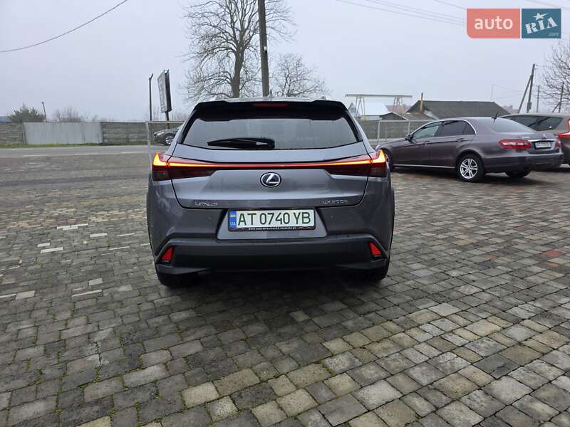 Позашляховик / Кросовер Lexus UX 2022 в Снятині