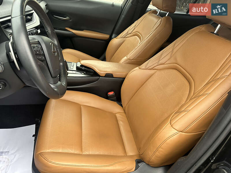 Позашляховик / Кросовер Lexus UX 2021 в Дрогобичі