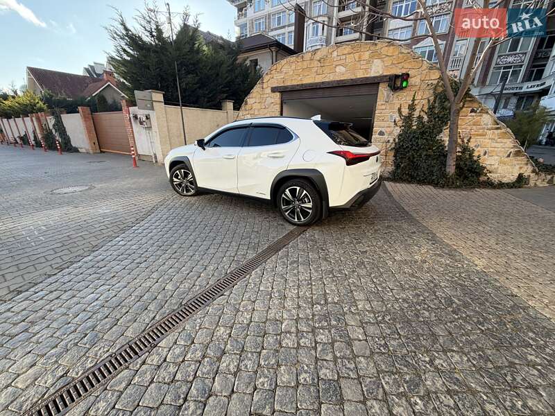 Позашляховик / Кросовер Lexus UX 2019 в Одесі фото 5 Позашляховик / Кросовер Lexus UX 2019 в Одесі