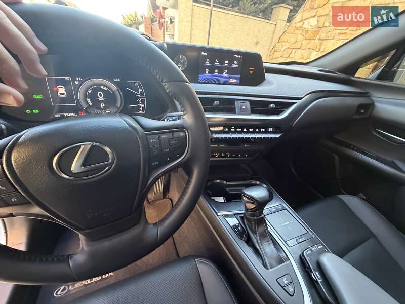 Позашляховик / Кросовер Lexus UX 2019 в Одесі фото 13 Позашляховик / Кросовер Lexus UX 2019 в Одесі
