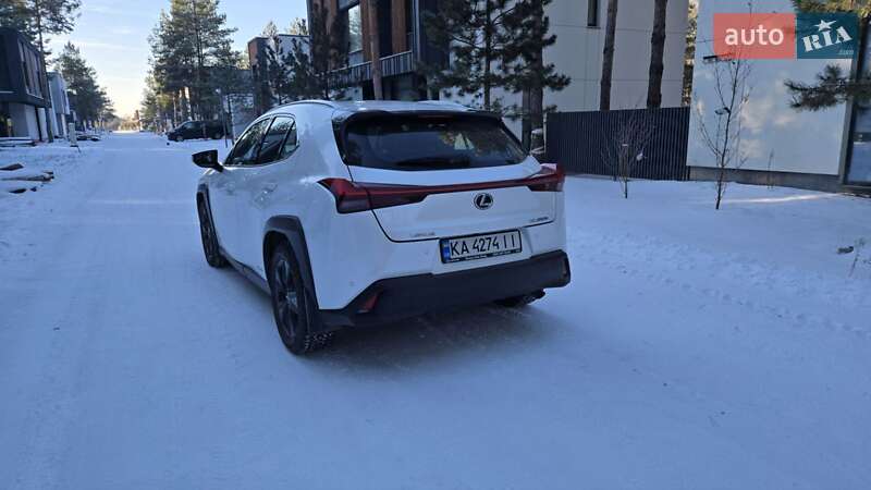 Внедорожник / Кроссовер Lexus UX 2019 в Киеве