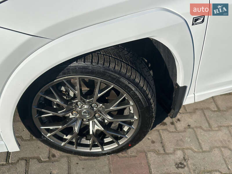 Внедорожник / Кроссовер Lexus UX 2019 в Одессе