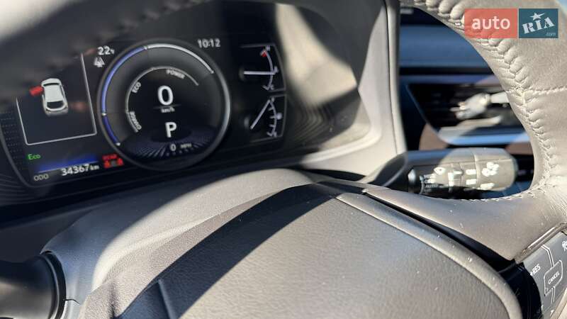 Внедорожник / Кроссовер Lexus UX 2019 в Одессе