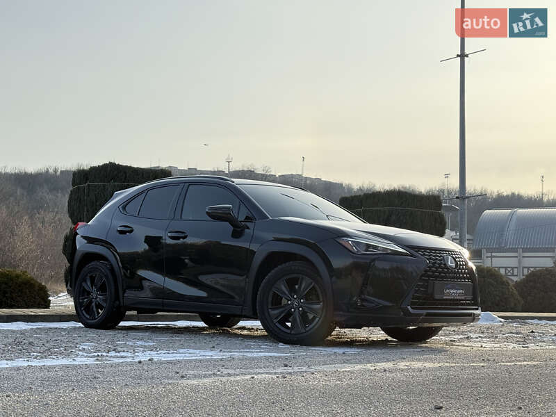 Позашляховик / Кросовер Lexus UX 2020 в Дніпрі