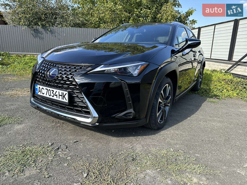 Позашляховик / Кросовер Lexus UX 2020 в Нововолинську