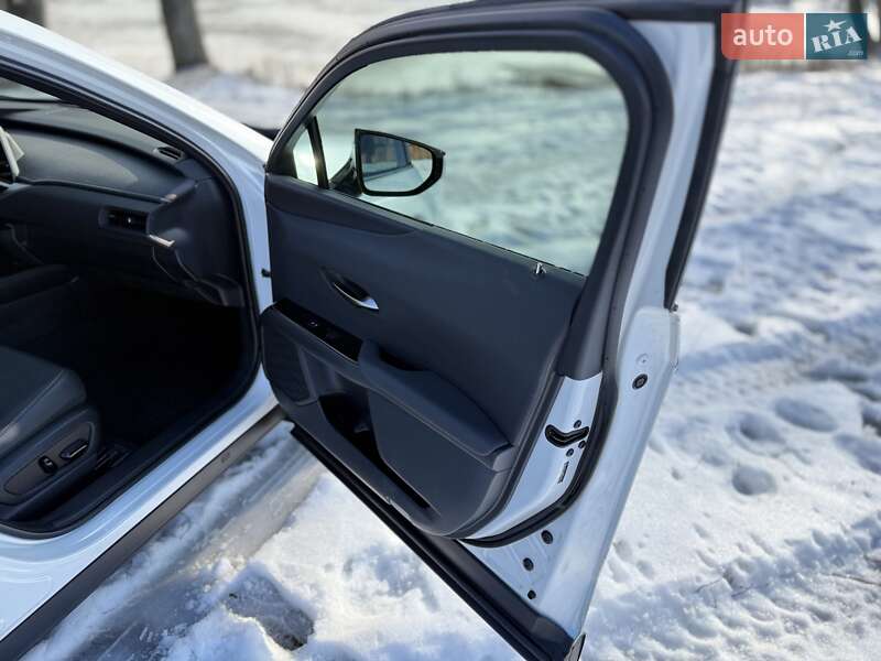 Позашляховик / Кросовер Lexus UX 2022 в Києві