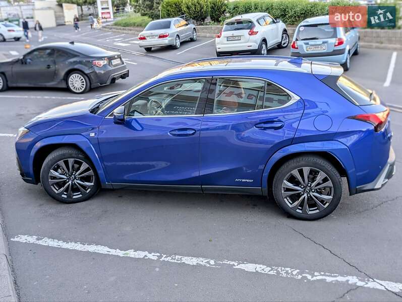 Позашляховик / Кросовер Lexus UX 2019 в Одесі фото 8 Позашляховик / Кросовер Lexus UX 2019 в Одесі