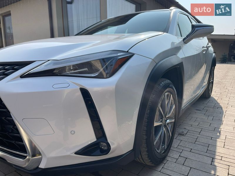 Внедорожник / Кроссовер Lexus UX 2020 в Ужгороде