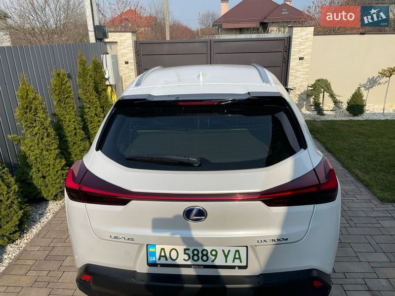 Внедорожник / Кроссовер Lexus UX 2020 в Ужгороде
