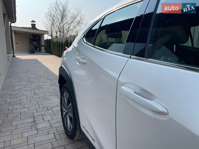 Внедорожник / Кроссовер Lexus UX 2020 в Ужгороде