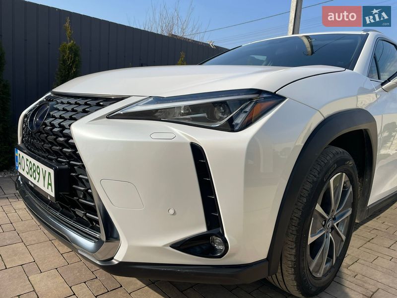 Внедорожник / Кроссовер Lexus UX 2020 в Ужгороде