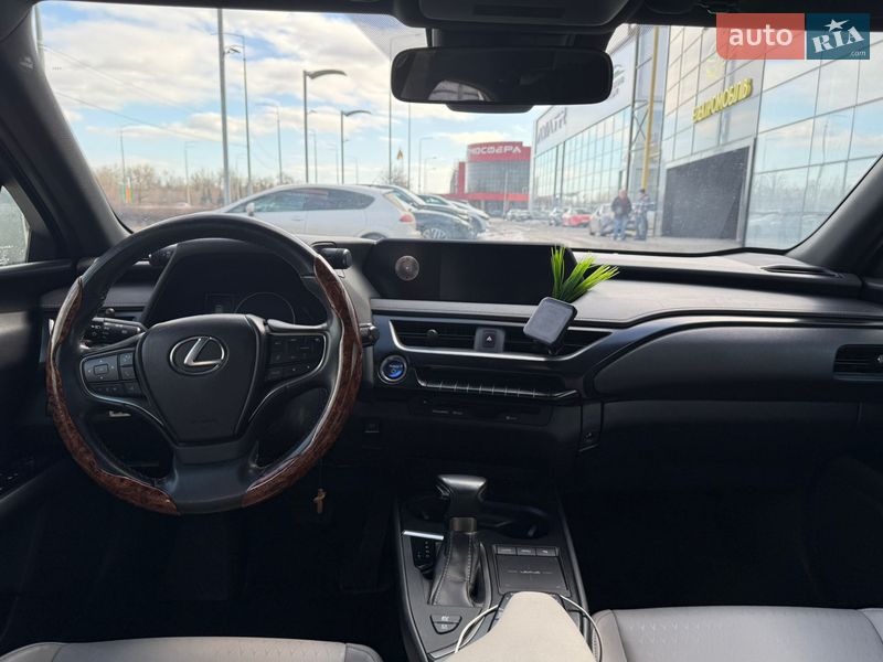 Внедорожник / Кроссовер Lexus UX 2019 в Киеве