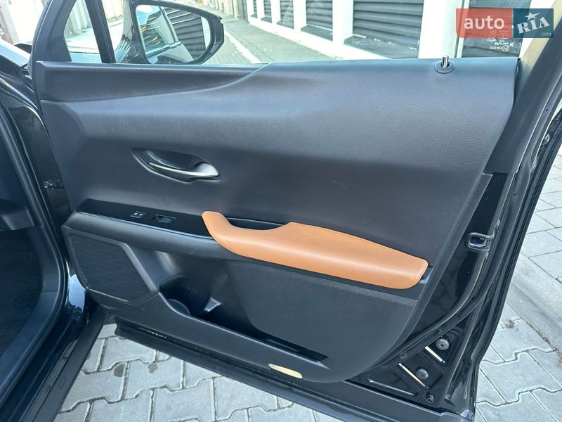 Внедорожник / Кроссовер Lexus UX 2020 в Трускавце