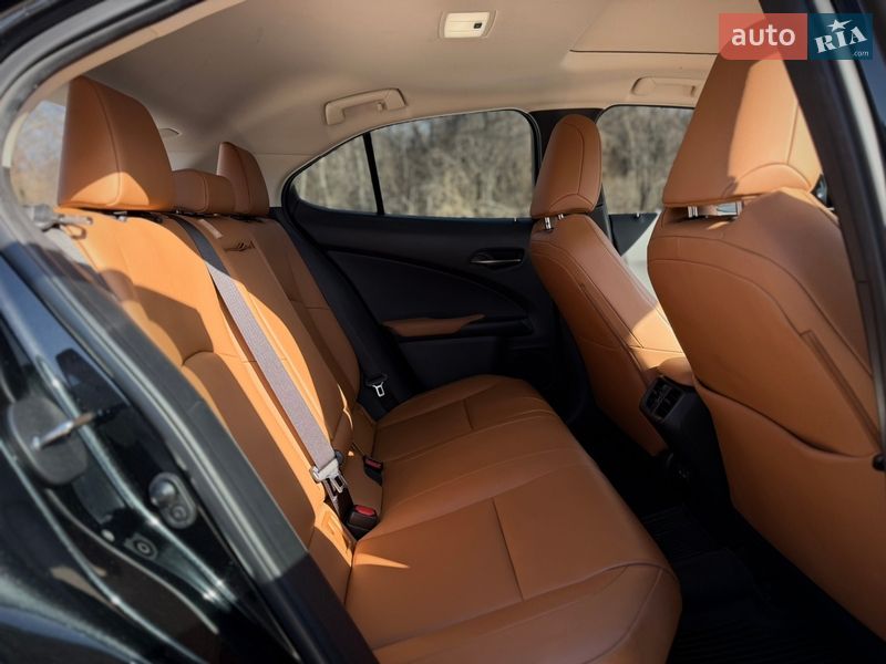 Внедорожник / Кроссовер Lexus UX 2021 в Львове