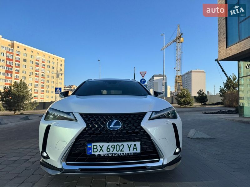 Внедорожник / Кроссовер Lexus UX 2022 в Хмельницком