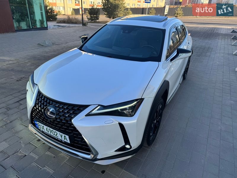 Внедорожник / Кроссовер Lexus UX 2022 в Хмельницком