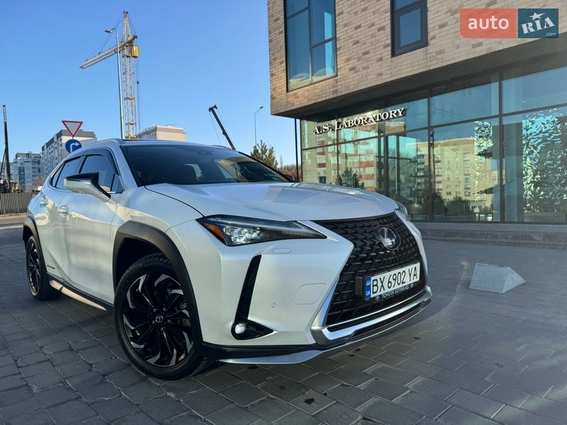 Внедорожник / Кроссовер Lexus UX 2022 в Хмельницком