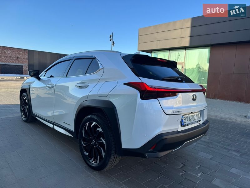 Внедорожник / Кроссовер Lexus UX 2022 в Хмельницком