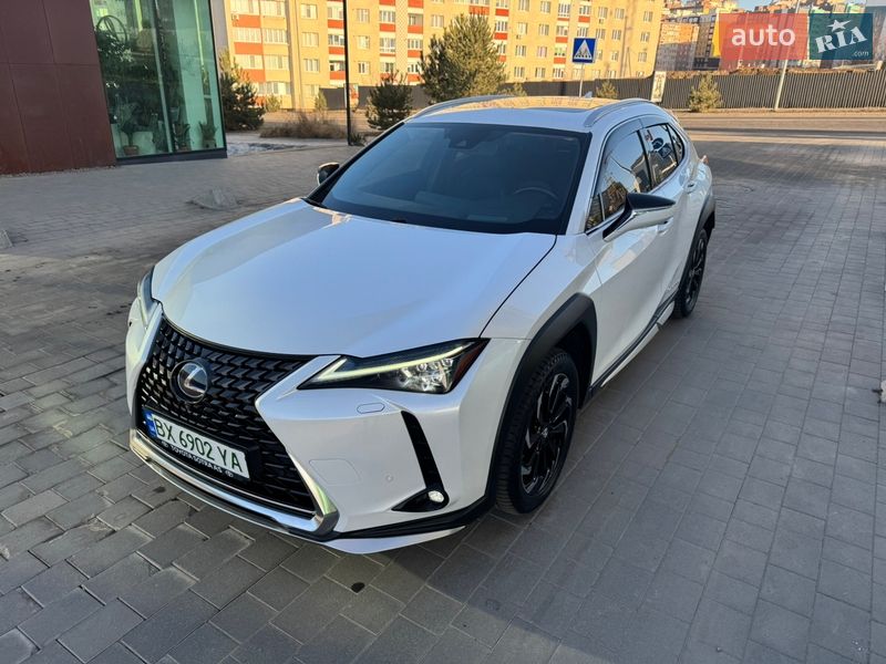 Внедорожник / Кроссовер Lexus UX 2022 в Хмельницком