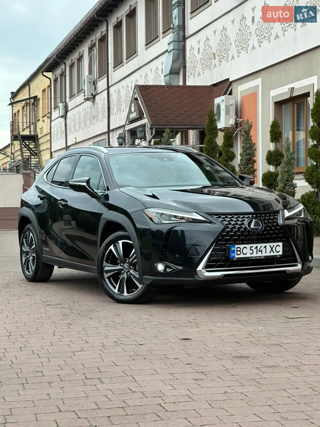 2021 Lexus UX - фото 1