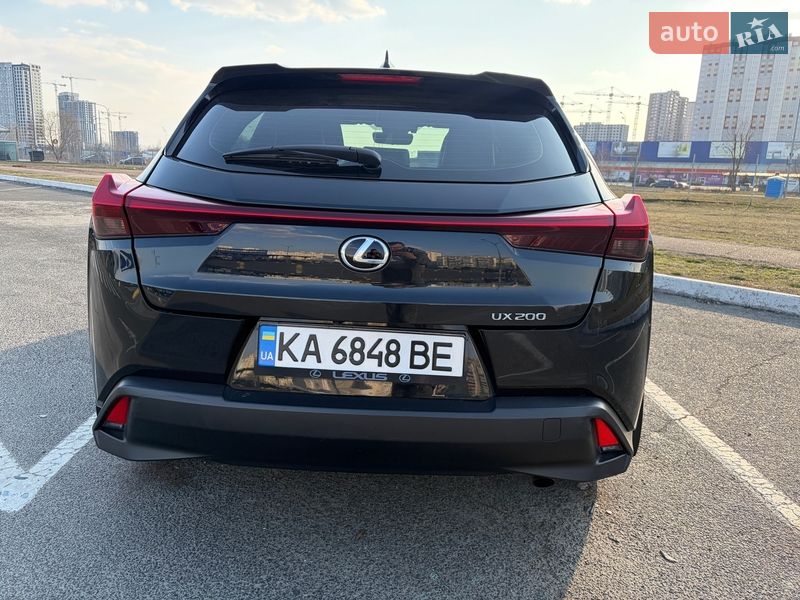 Позашляховик / Кросовер Lexus UX 2019 в Тернополі