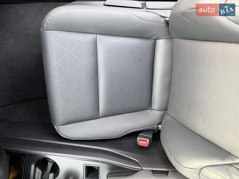 Позашляховик / Кросовер Lexus UX 2023 в Львові