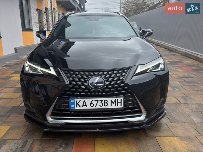 Lexus UX 2020