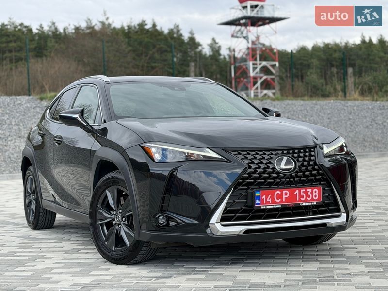 Позашляховик / Кросовер Lexus UX 2023 в Львові