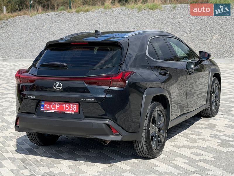 Позашляховик / Кросовер Lexus UX 2023 в Львові
