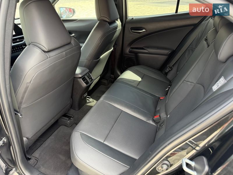 Позашляховик / Кросовер Lexus UX 2023 в Львові