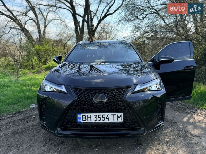 Позашляховик / Кросовер Lexus UX 2018 в Чорноморську
