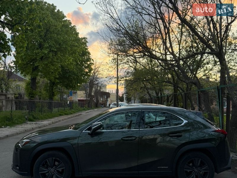 Внедорожник / Кроссовер Lexus UX 2020 в Одессе