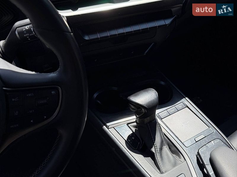 Внедорожник / Кроссовер Lexus UX 2021 в Львове