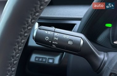 Внедорожник / Кроссовер Lexus UX 2022 в Киеве