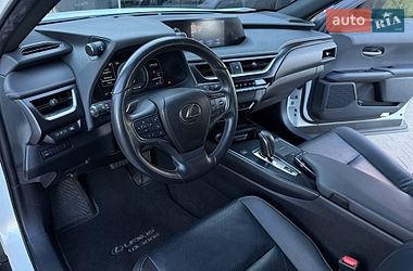 Внедорожник / Кроссовер Lexus UX 2021 в Киеве