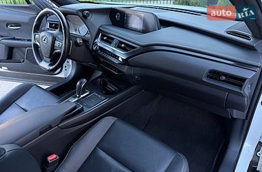 Внедорожник / Кроссовер Lexus UX 2021 в Киеве