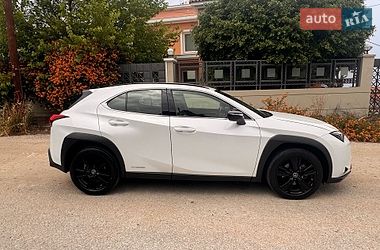 Позашляховик / Кросовер Lexus UX 2021 в Києві