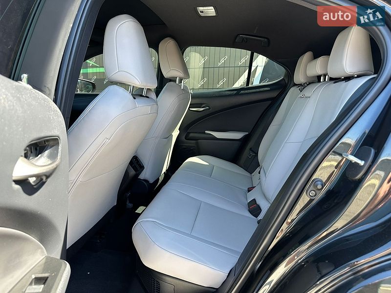 Внедорожник / Кроссовер Lexus UX 2025 в Киеве